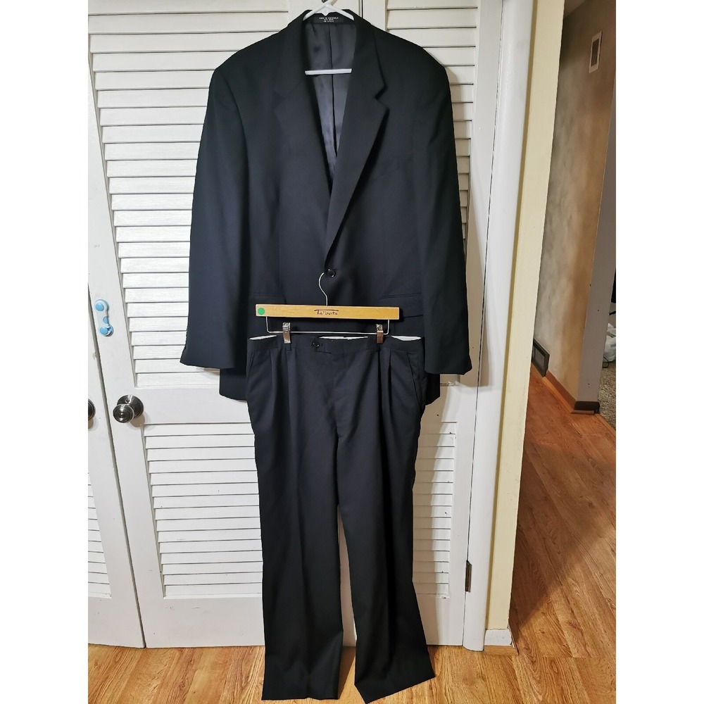 Men's Size 44L Tailors Row Vented Black 💯%  Wool Suit  W37X30